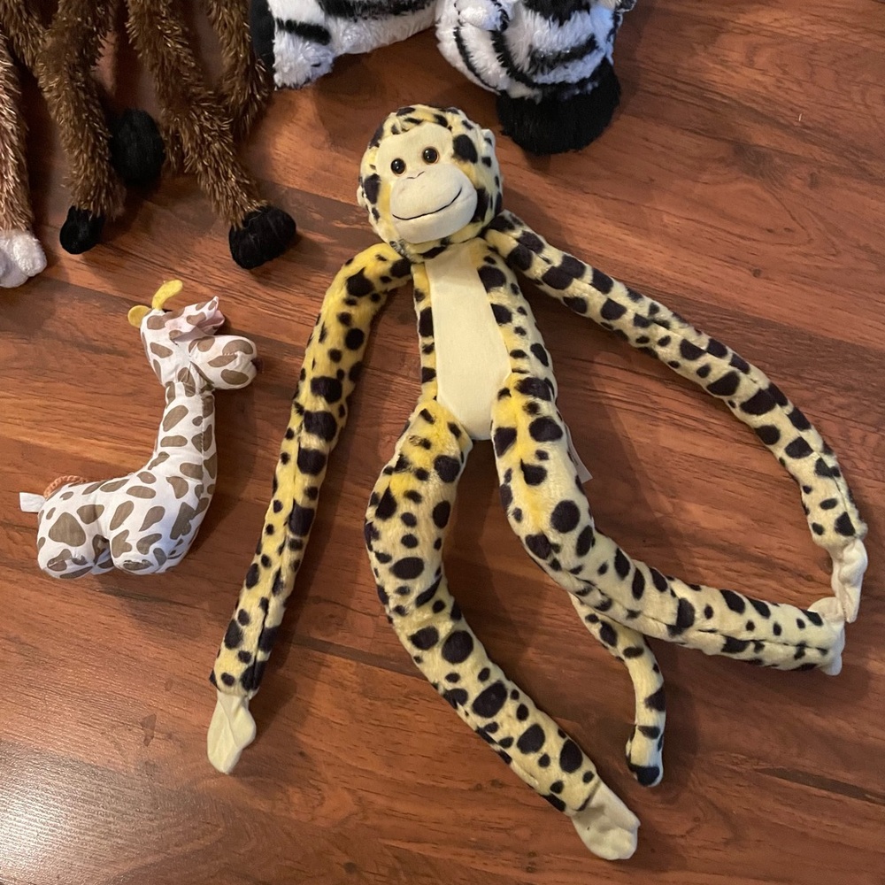 Stuffed Animals - Picture 3 of 5